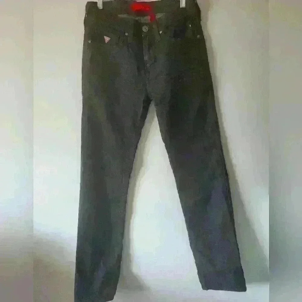 GUESS mens Lincoln slim straight black jeans size 29. Never worn.